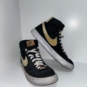 Nike Blazer Mid '77 Pomegranate Men's Sneakers Size 8.5 Black/White, CI1166-001